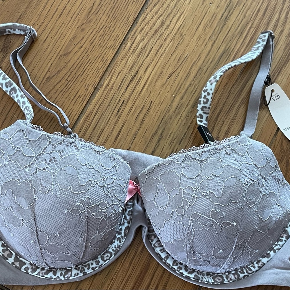 Victoria's Secret Gray Lace Underwire Bra